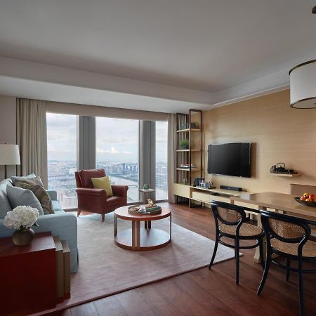 Rosewood Guangzhou, Enjoy Free Shuttle Bus Service Between The Hotel And The Canton Fair Complex During The Canton Fair מראה חיצוני תמונה